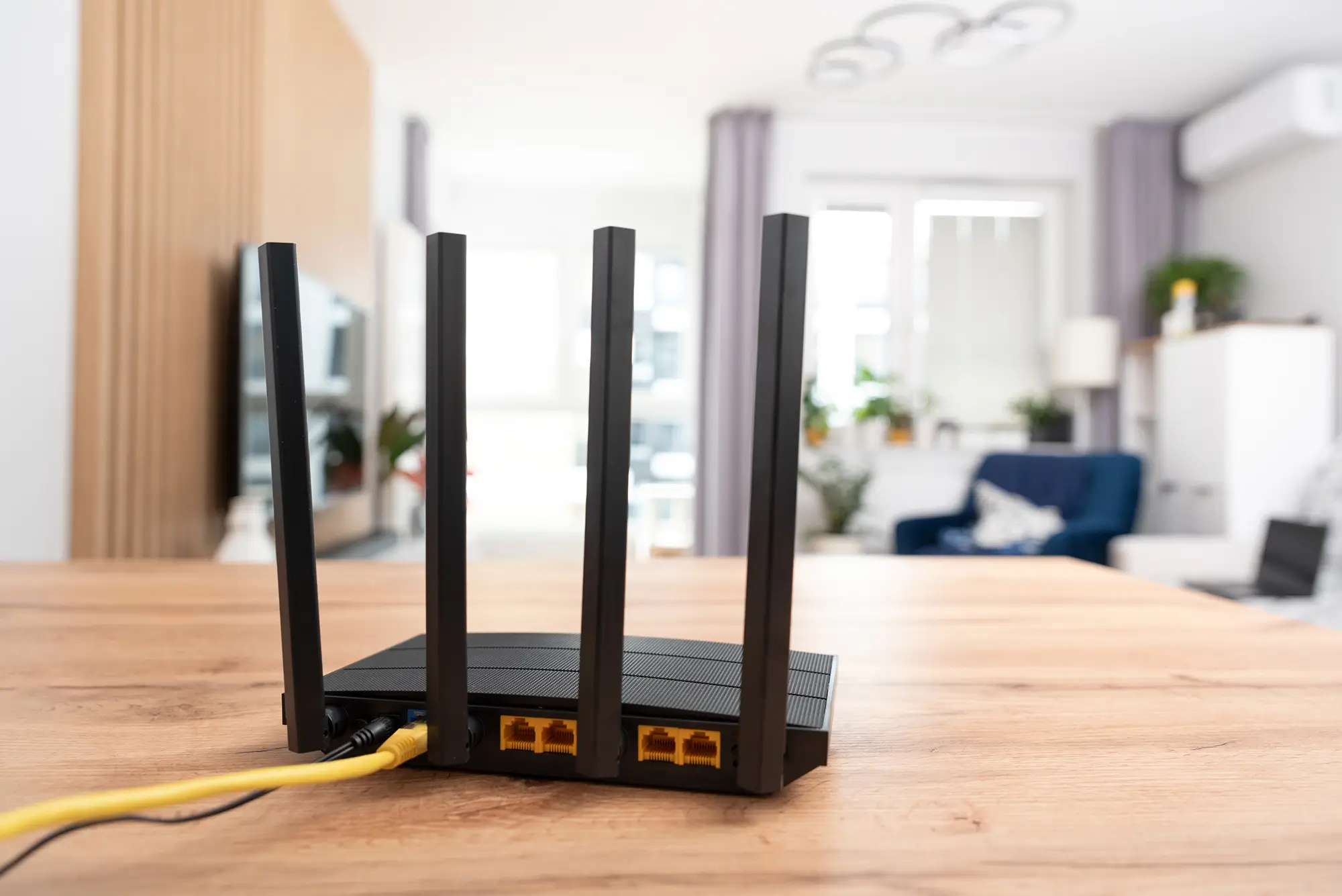 Wifi router v obývácím pokoji