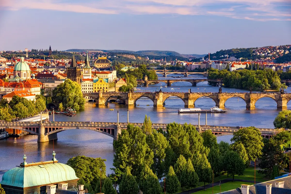 Praha 4 - SportDeník Pohled na romantické Pražské mosty