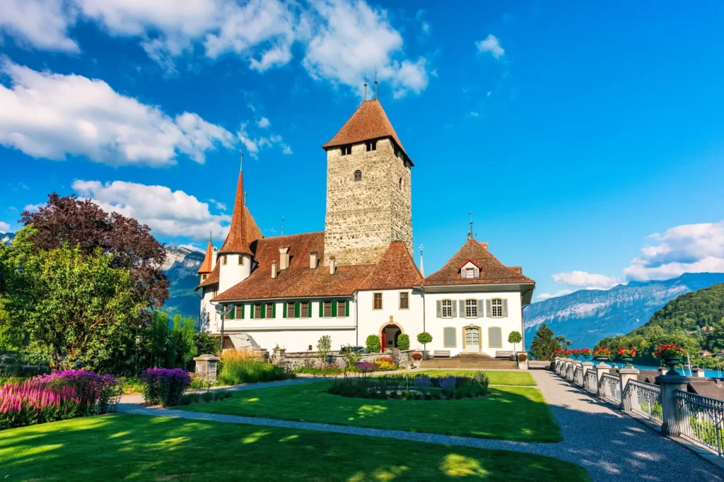 Shutterstock_2370564719 - SportDeník Bern je nádherné město, které stojí za poznání.