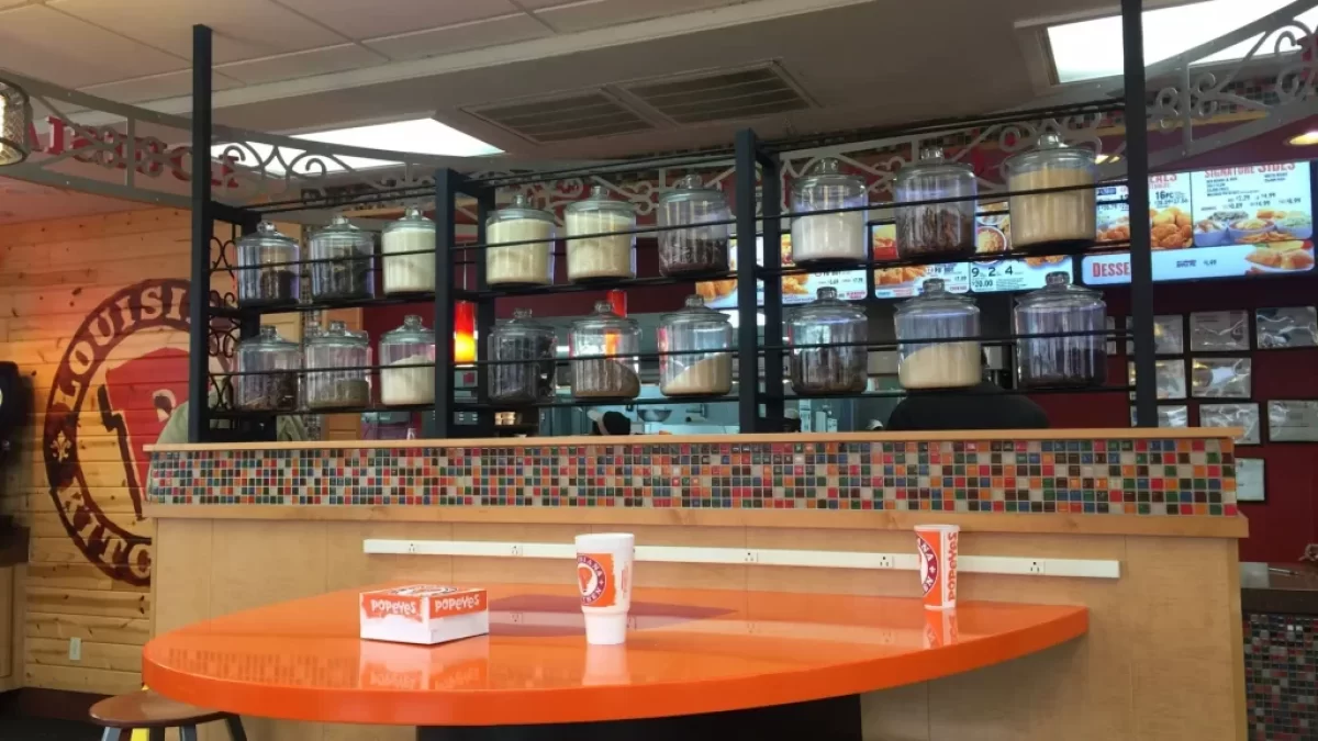 Interiér restaurace Popeyes