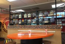Interiér restaurace Popeyes