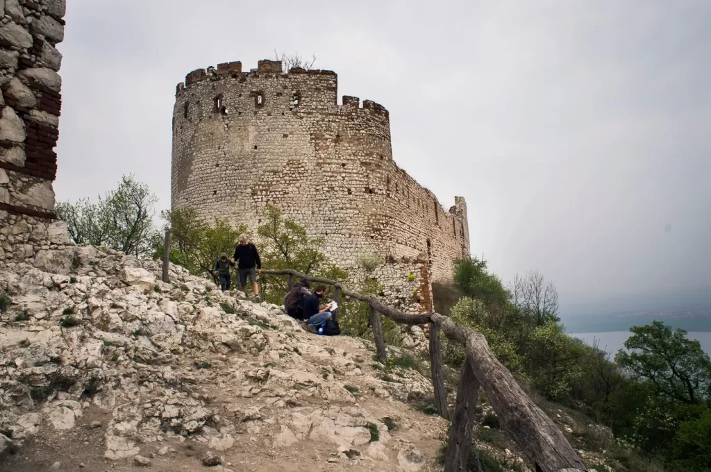 Hrad Děvičky - SportDeník Hrad Děvičky