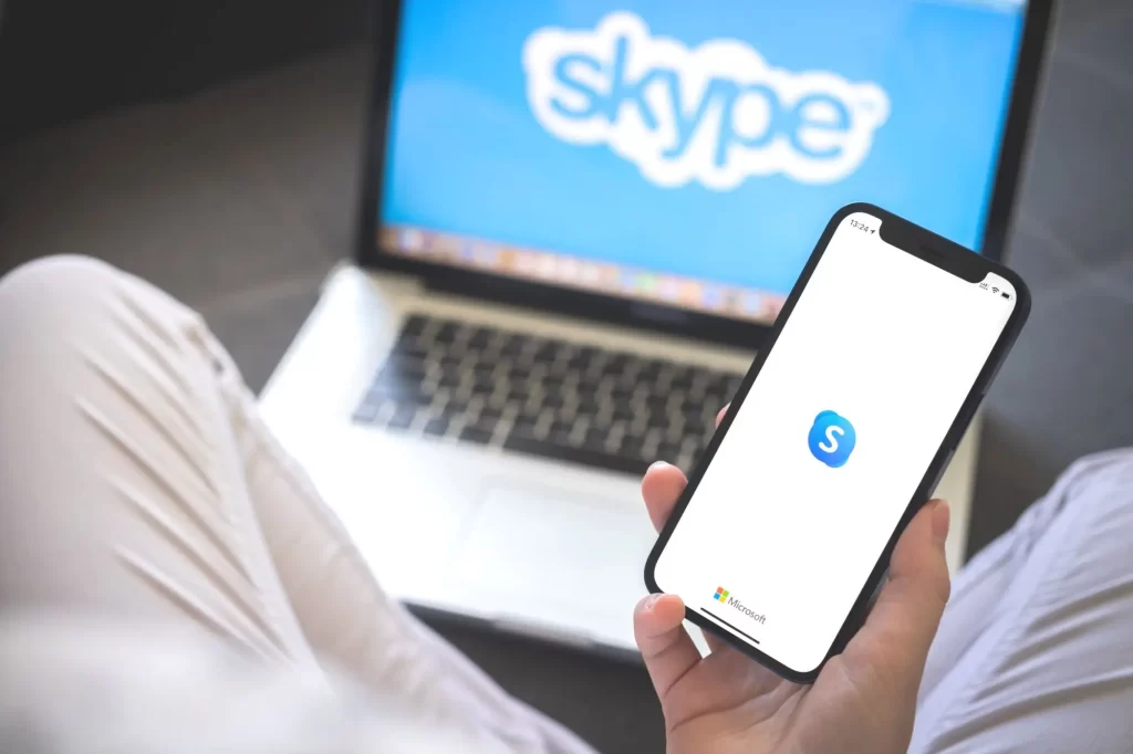 Skype už si znovu nezapnete, oblíbená služba pro videohovory skončila. - SportDeník Skype na ploše notebooku