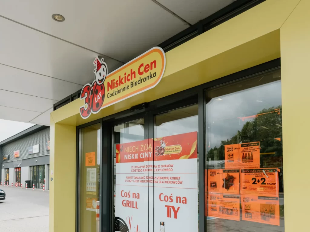 Shutterstock_2628066485 - SportDeník Polský supermarket