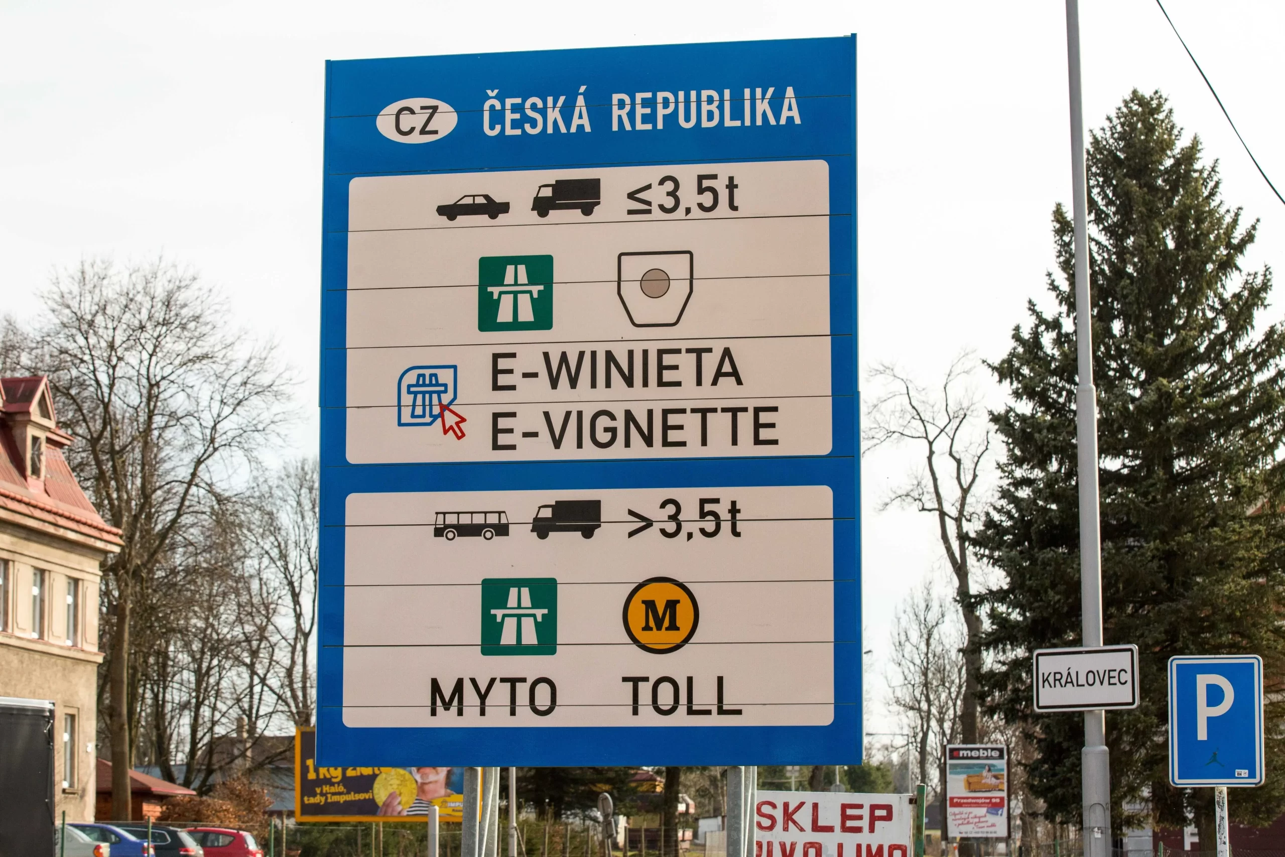 cedule na dálnici