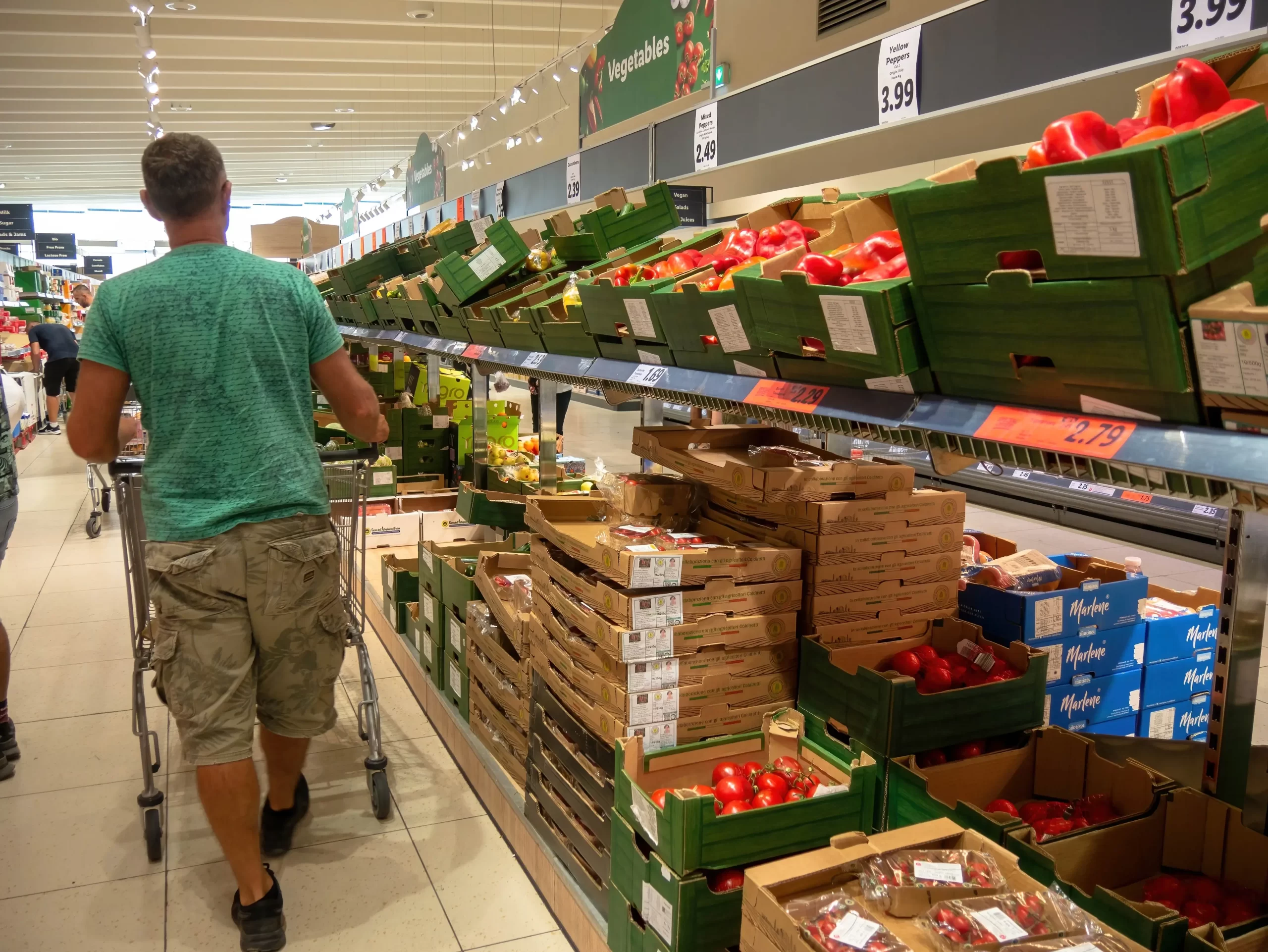 nakupování v supermarketu