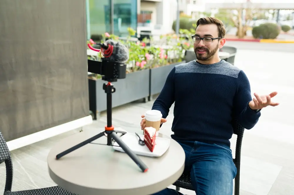 Influenceři se točí na každém kroku - SportDeník influencer natáčí video