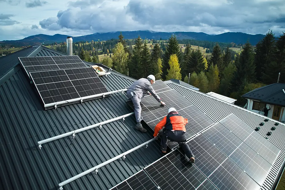 Němci hledají i elektrikáře na zapojování solárních panelů. - SportDeník montáž solárních panelů