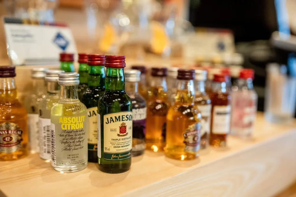 Zradí vás vaše láska k alkoholu - SportDeník alkohol na polici