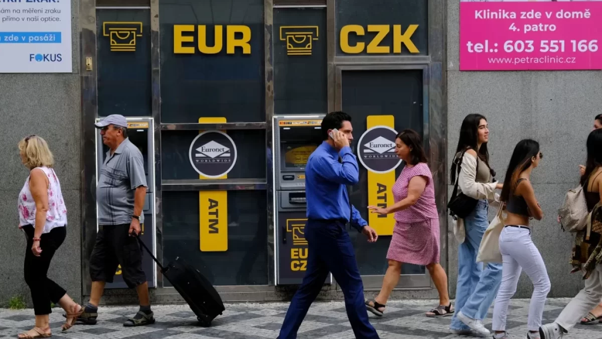 Lidé na ulici v Česku