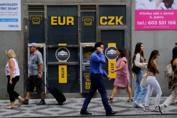 Lidé na ulici v Česku