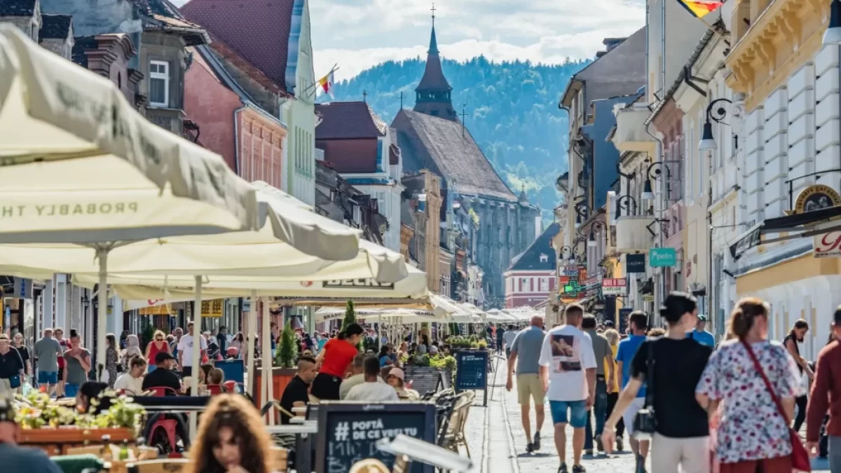 Pěší zóna v historickém centru Brašova