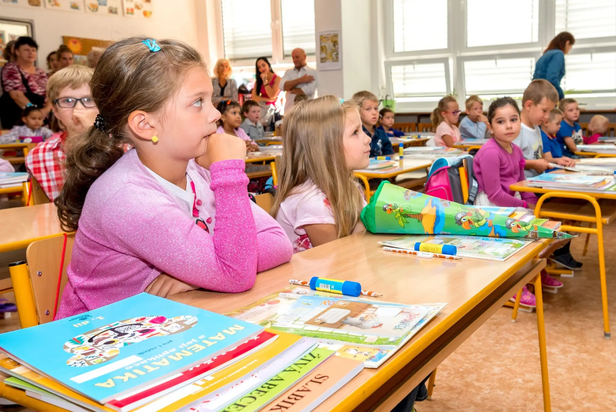 Děti ve třídě na základní škole