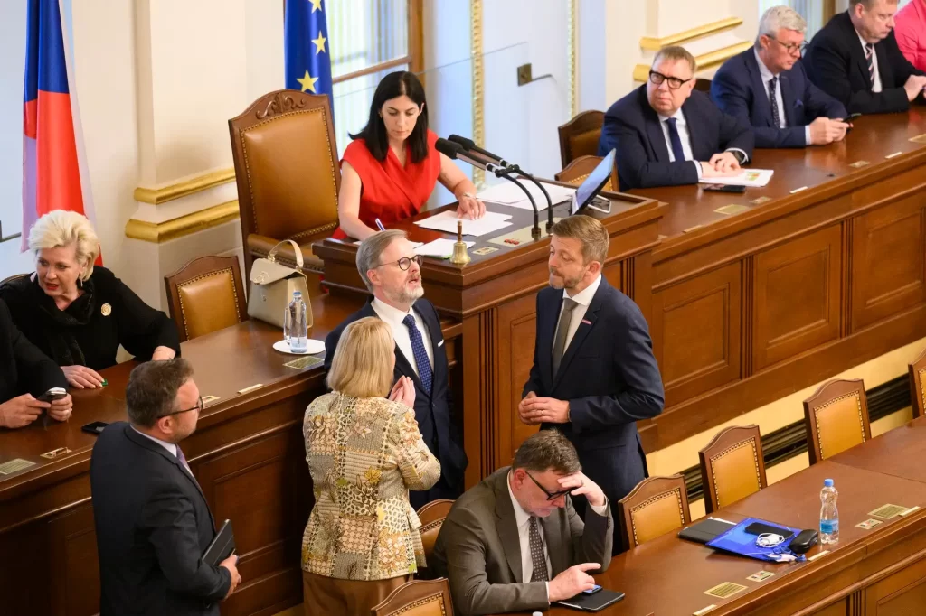 - SportDeník Poslanecká sněmovna Parlamentu ČR