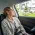 žena v taxiku