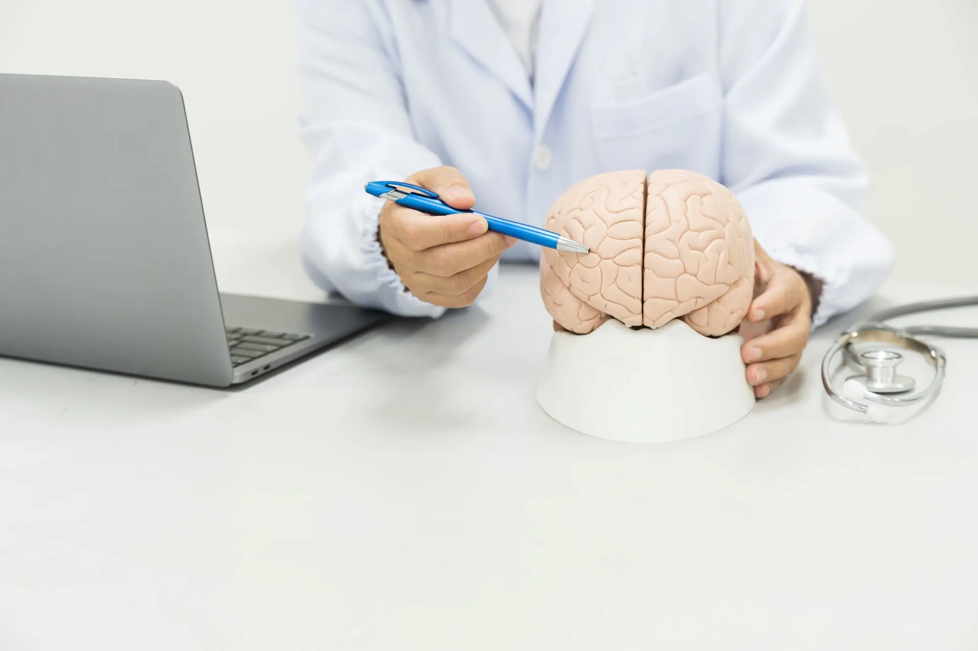 shutterstock_2321338979 - SportDeník neurolog