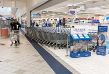 vstup do supermarketu