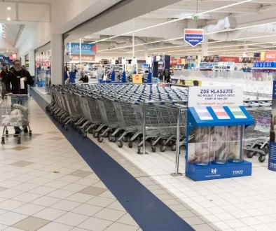 vstup do supermarketu