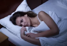 Žena nemůže usnout