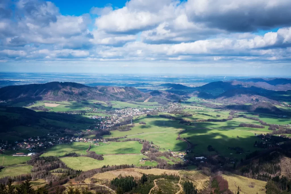 Pohled na Beskydy