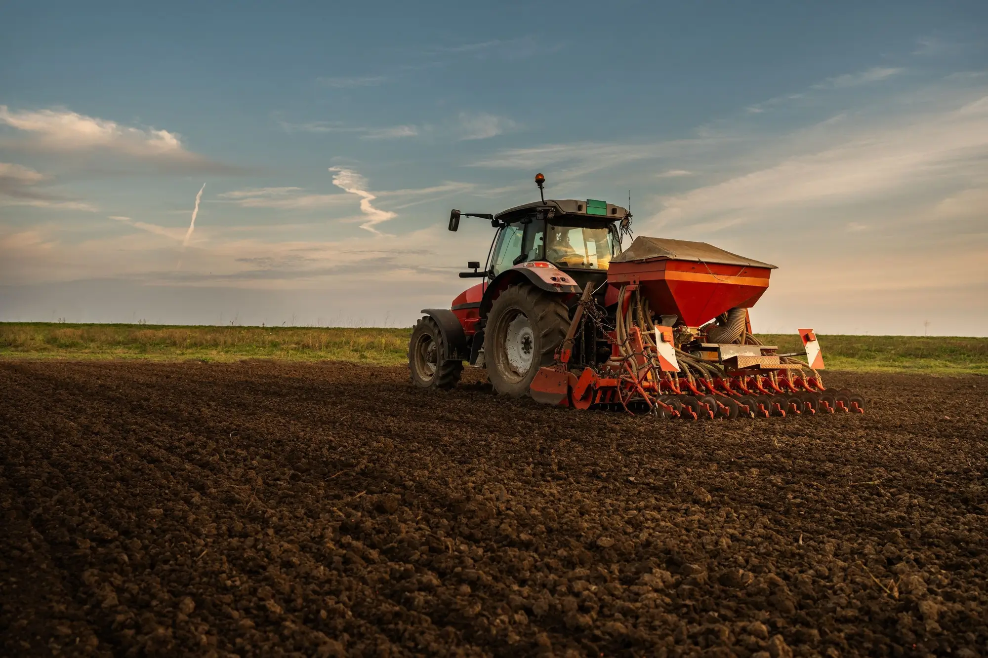 Traktor na poli