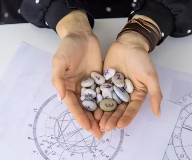 Pokud máte v datu narození některé z následujících tří čísel, budete podle astrologů v životě bohatí
