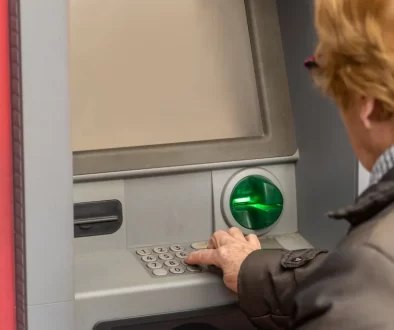 výběr z bankomatu