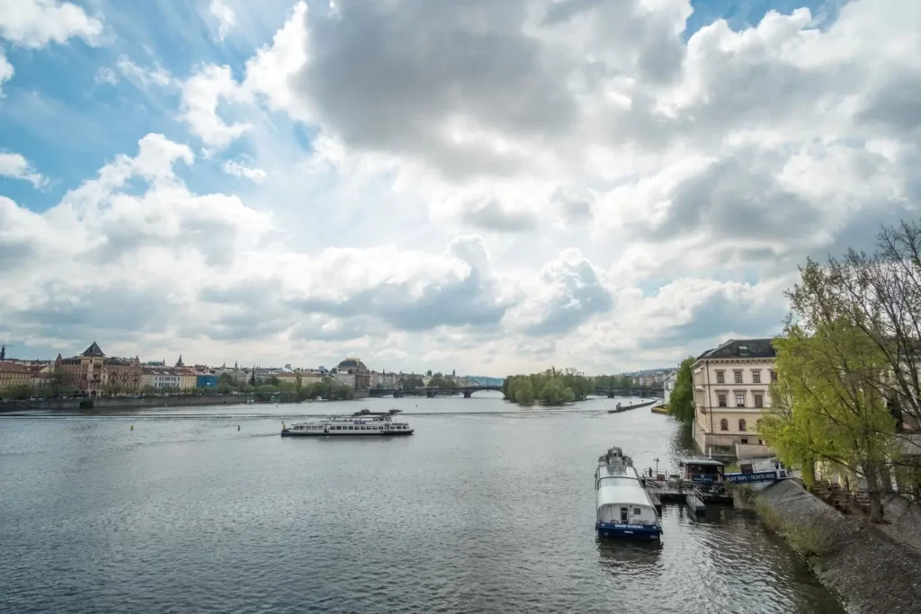 Pražská řekla Vltava byla předlohou pro název symfonie - SportDeník Vltava