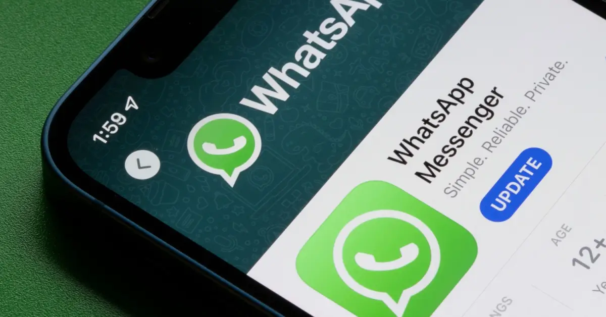 Shutterstock_2288040441 - SportDeník WhatsApp aplikace je v České republice velmi oblíbená