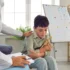 Odborníci varují před nenápadným, ale hlubokým zásahem do dětské psychiky.
