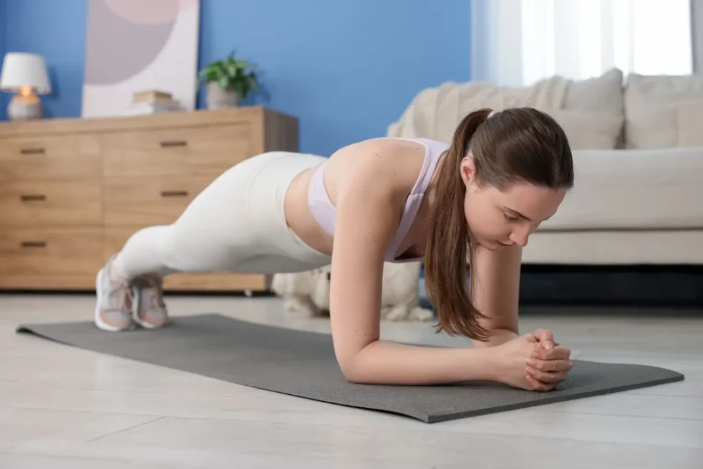 Plank procvičí celé tělo - SportDeník plank