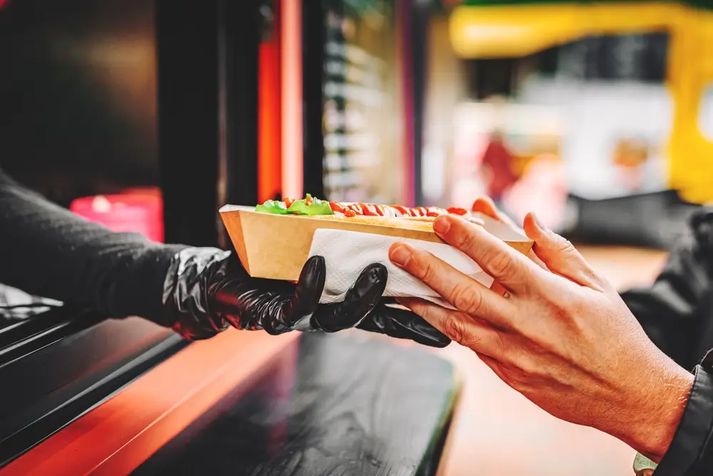 - SportDeník Hot dog
