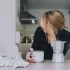 unavená žena