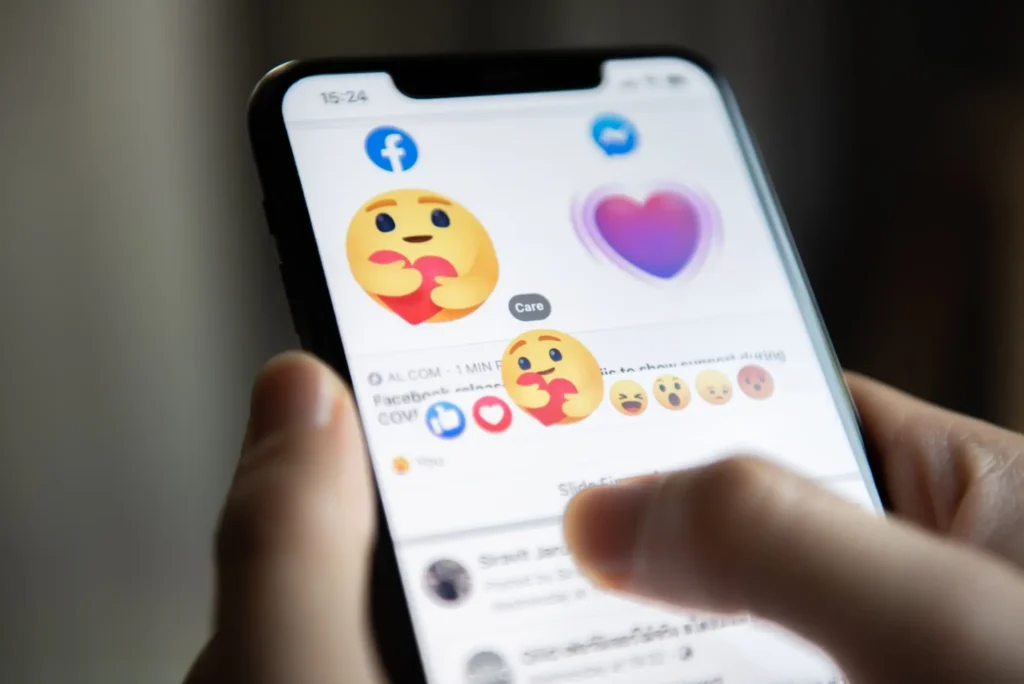 Je snadné schovat se za anonymitu internetu.