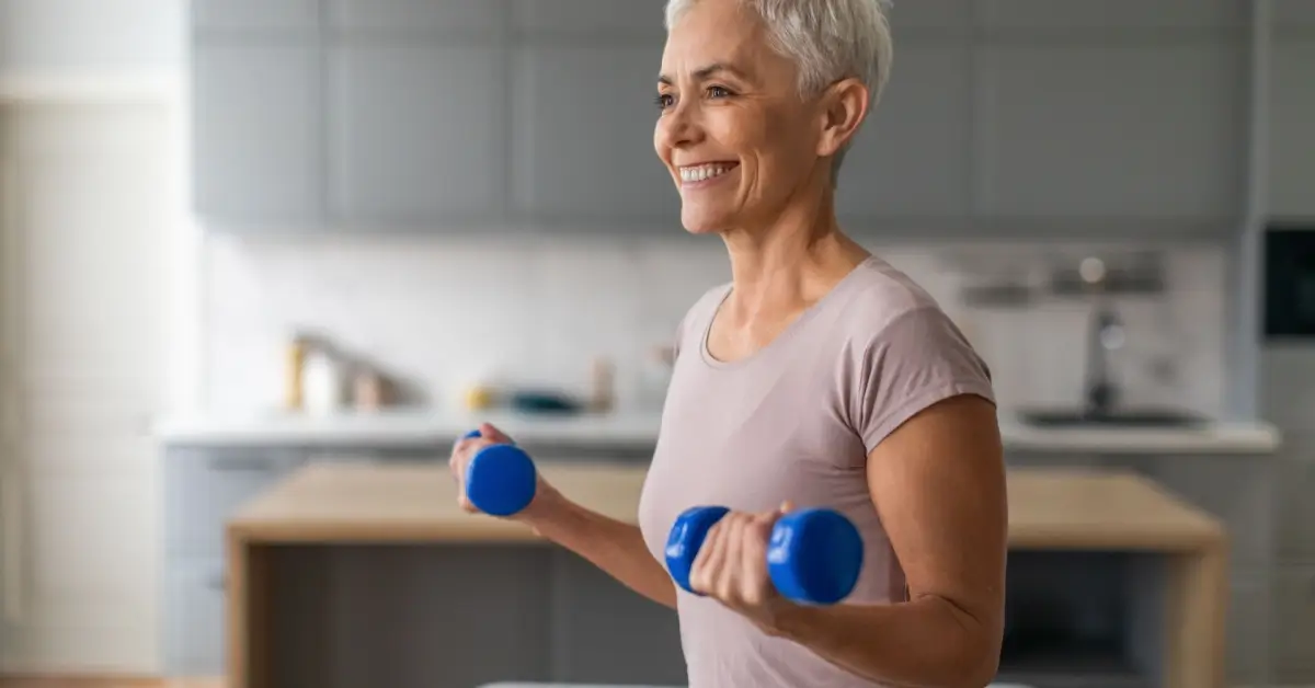 Shutterstock_2414011277 - SportDeník Posilování s činkami může být prospěšné, trénujeme tím biceps
