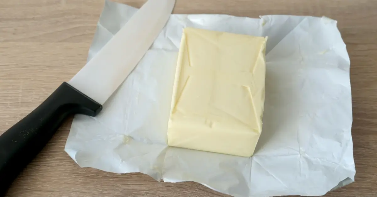 Máslo je oblíbenou surovinou, které se těžko vzdáváme