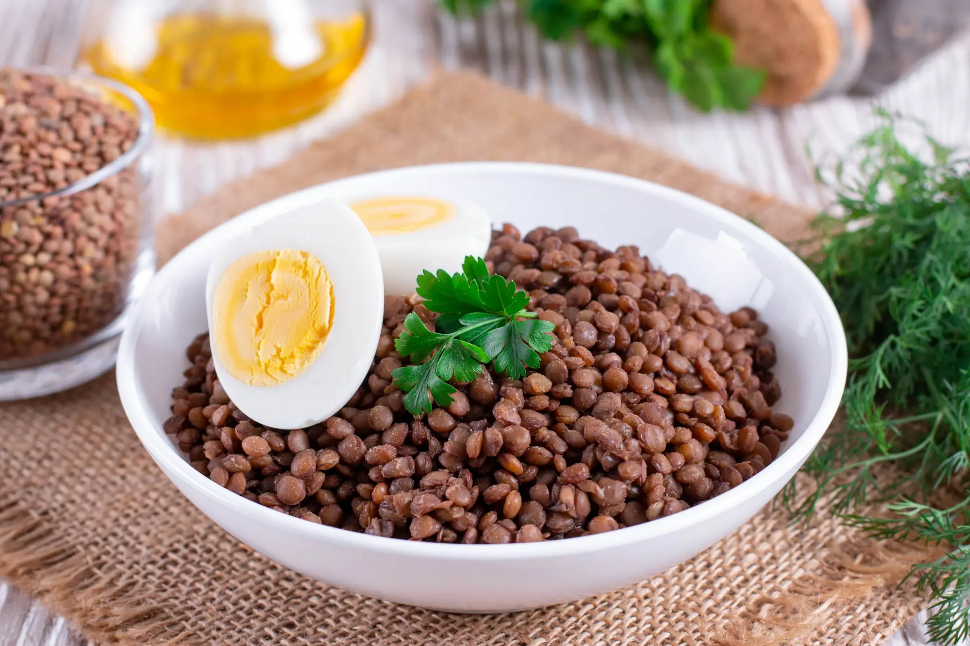 Shutterstock_1696811806 - SportDeník čočka s vejcem