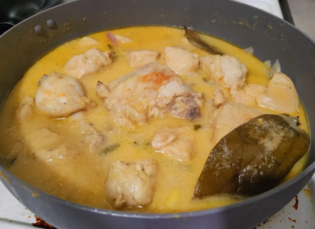 bobkový list v kuřeti na paprice