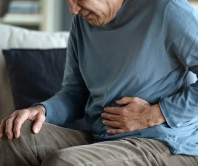 seniora bolí břicho