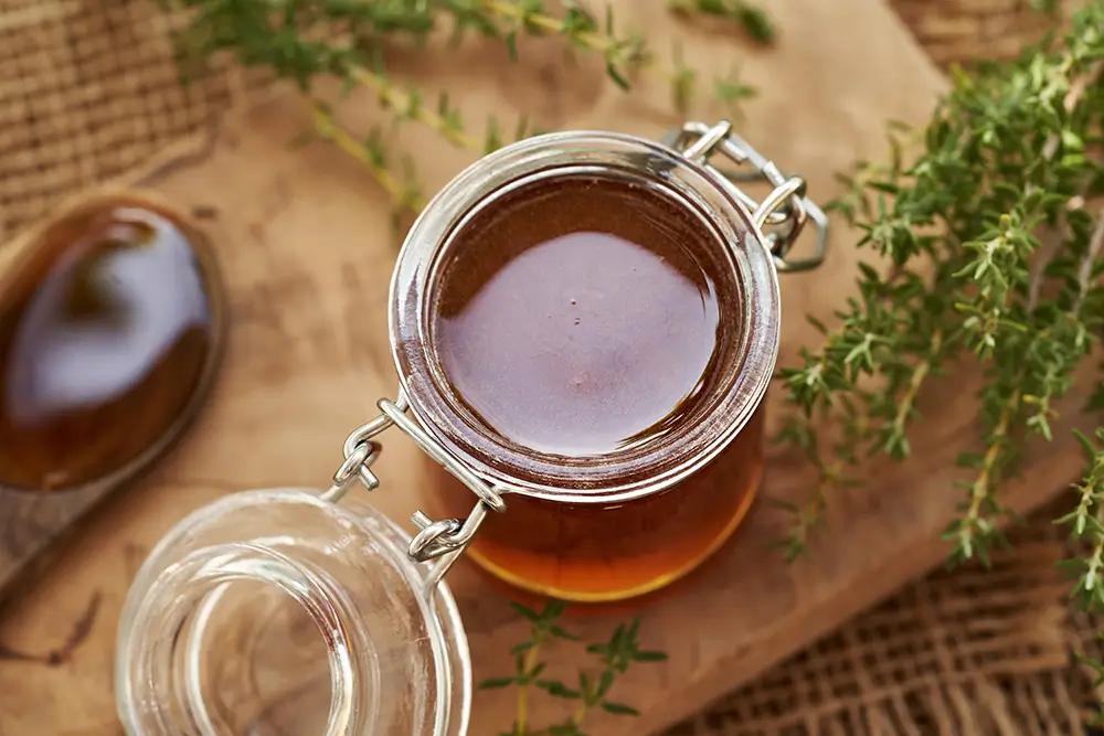 Tymiánový sirup pomáhá při nachlazení i při zánětech dýchacích cest. - SportDeník Tymiánový sirup